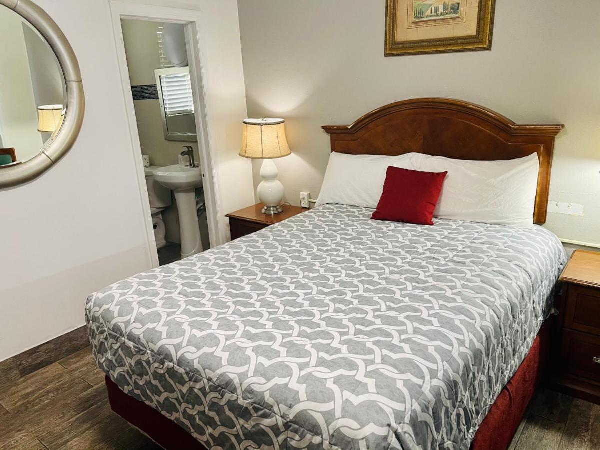 Siesta Inn Sarasota - Indian Beach エクステリア 写真