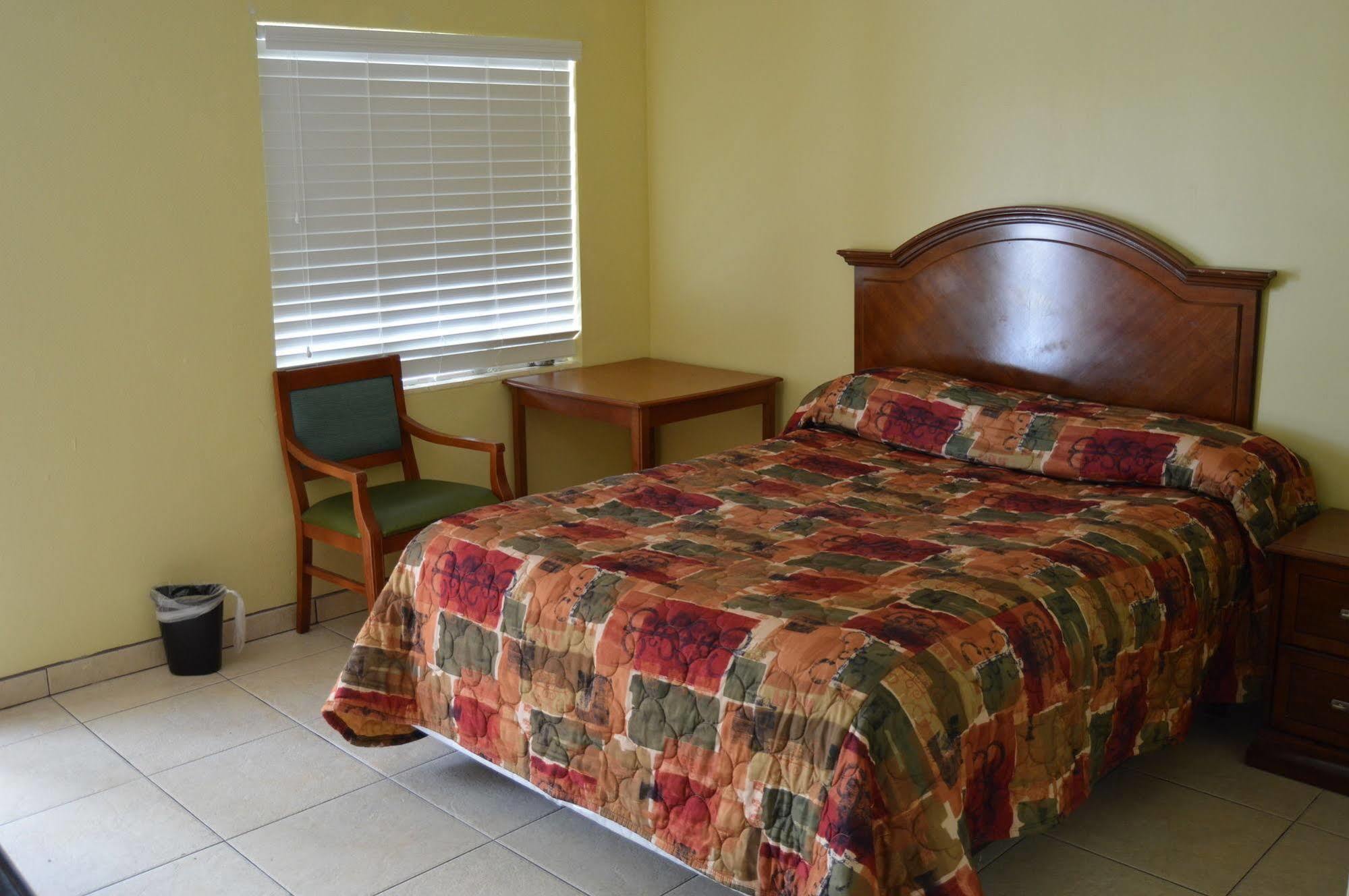 Siesta Inn Sarasota - Indian Beach エクステリア 写真